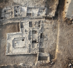 Aerial view of synagogue (© David Silverman and Yuval Nadel, Magdala Center)