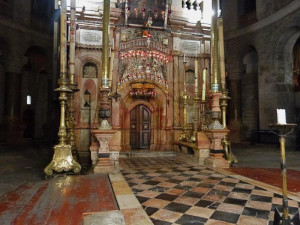 Church of the Holy Sepulchre overnight