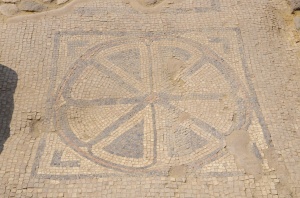 Floor mosaic discovered at Magdala (© Orientalizing)