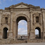 Hadrian’s Arch (Zairon / Wikimedia)