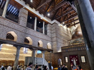 Interior of Abu Serga Church, Cairo (© Günther Simmermacher)