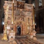 The edicule containing the Tomb of Jesus (Seetheholyland.net)