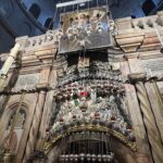 The ornately furnished facade of the edicule (Fiona Wilson-Taylor / Seetheholyland.net)