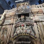 The ornately furnished facade of the edicule (Fiona Wilson-Taylor / Seetheholyland.net)