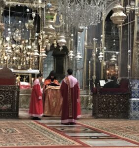 Vespers in the Church of St James (Seetheholyland.net)